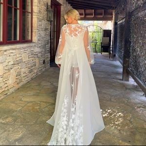 LeRose ‘Amara’ Beaded robe + slip